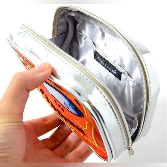 NWT- Sardine Can Cosmetic Bags - Picture 3 of 4